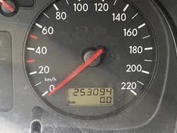 Grün Gebraucht 1998 VW Golf IV Kleinwagen | 1.200 € (Teuer)