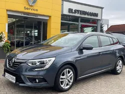 Grau Gebraucht 2020 Renault Mégane IV Business Limousine | 13.450 € (Fairer Preis)