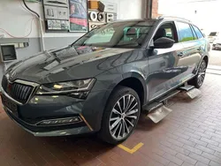 Quarzgrau metallic Gebraucht 2021 Skoda Superb LAURIN & KLEMENT Kombi | 25.275 € (Fairer Preis)