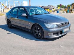 Grau Gebraucht 2004 Lexus IS300 Limousine | 6.100 €