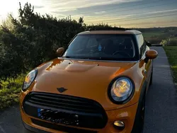 Orange Gebraucht 2016 Mini ONE Kleinwagen | 8.550 € (Fairer Preis)