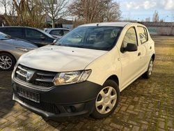 Weiß Gebraucht 2016 Dacia Sandero Ambiance Limousine | 1.990 € (Superpreis)