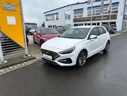 Weiß Gebraucht 2023 Hyundai i30 Comfort Limousine | 22.900 € (Fairer Preis)
