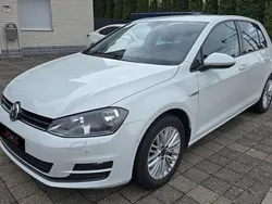Weiß Gebraucht 2014 VW Golf VII Cup Limousine | 8.991 € (Guter Preis)