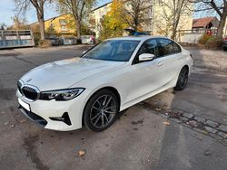 Weiß Gebraucht 2020 BMW 320 Sport Line Limousine | 28.000 € (Fairer Preis)