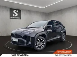 Mysticschwarz mica Gebraucht 2024 Toyota Yaris Hybrid Connect Style | 29.680 € (Teuer)