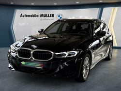 Schwarz Gebraucht 2022 BMW 320e Shadowline Kombi | 28.690 € (Fairer Preis)