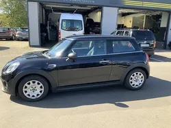Midnight black metallic Gebraucht 2016 Mini ONE Kleinwagen | 7.900 € (Guter Preis)