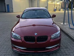 Rot Gebraucht 2011 BMW 318 Comfort Edition Coupé | 10.500 € (Teuer)