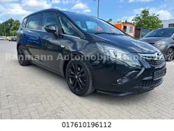 Schwarz Gebraucht 2015 Opel Zafira Tourer Innovation Van / Kleinbus | 8.999 € (Fairer Preis)