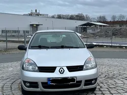 Silber Gebraucht 2007 Renault Clio II Campus Kleinwagen | 2.199 € (Fairer Preis)