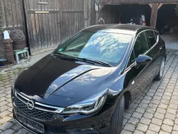 Schwarz Gebraucht 2017 Opel Astra Limousine | 12.000 € (Fairer Preis)