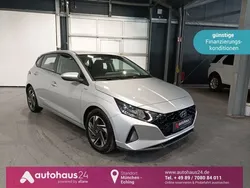Silber Gebraucht 2021 Hyundai i20 Trend Limousine | 13.880 € (Fairer Preis)