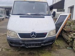 Weiß Gebraucht 2003 Mercedes Sprinter Van | 1.400 €