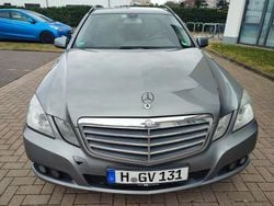 Silber Gebraucht 2010 Mercedes E250 Kombi | 4.390 € (Superpreis)
