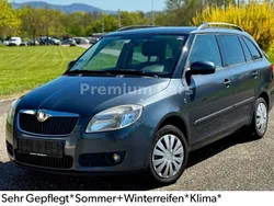 Grau Gebraucht 2009 Skoda Fabia Ambiente Kombi | 2.490 € (Fairer Preis)