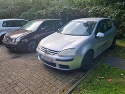 Grau Gebraucht 2005 VW Golf V Limousine | 650 € (Superpreis)