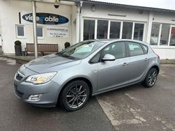 Silber Gebraucht 2010 Opel Astra Edition Limousine | 4.900 € (Fairer Preis)