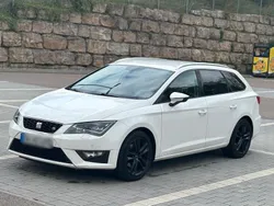 Weiß Gebraucht 2015 Seat Leon ST Kombi | 9.800 €