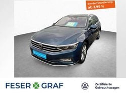 Aquamarinblau metallic Gebraucht 2023 VW Passat Elegance Kombi | 31.890 € (Etwas zu teuer)