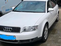 Weiß Gebraucht 2002 Audi A4 Kombi | 3.000 € (Etwas zu teuer)