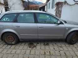 Silber Gebraucht 2002 Audi A4 Kombi | 600 € (Superpreis)