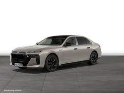 Grau Gebraucht 2024 BMW i7 Limousine | 147.081 €