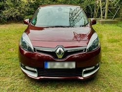 Rot Gebraucht 2013 Renault Scénic Initiale Paris Van / Kleinbus | 7.699 € (Fairer Preis)