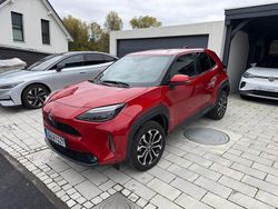 Rot Gebraucht 2023 Toyota Yaris Cross Team SUV | 23.100 € (Fairer Preis)