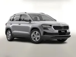 Brillantsilber metallic Neu 2025 Skoda Karoq SUV | 35.114 € (Guter Preis)