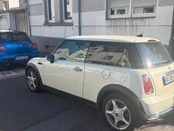 Beige Gebraucht 2005 Mini Cooper Kleinwagen | 2.400 € (Fairer Preis)