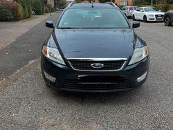 Grau Gebraucht 2010 Ford Mondeo Kombi | 1.900 €