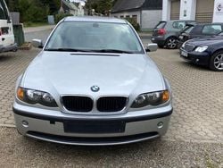 Silber Gebraucht 2002 BMW 318 Limousine | 3.000 € (Fairer Preis)