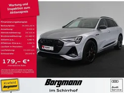Silber / florettsilber Gebraucht 2022 Audi e-tron S-Line SUV | 36.991 € (Etwas zu teuer)
