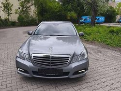 Silber Gebraucht 2009 Mercedes E250 Avantgarde Limousine | 10.850 € (Fairer Preis)