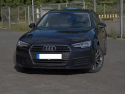 Blau Gebraucht 2016 Audi A4 Ambiente Kombi | 14.300 € (Guter Preis)