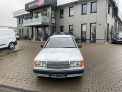 Weiss Gebraucht 1991 Mercedes 190 Limousine | 6.990 €