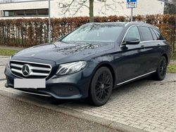 Grün Gebraucht 2017 Mercedes E220 Avantgarde Kombi | 19.200 € (Etwas zu teuer)