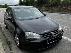 Schwarz Gebraucht 2003 VW Golf IV Limousine | 2.600 € (Fairer Preis)