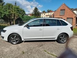 Weiß Gebraucht 2017 Skoda Rapid Style Limousine | 11.100 € (Fairer Preis)