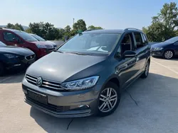Grau Gebraucht 2019 VW Touran IQ Drive Van / Kleinbus | 18.490 € (Fairer Preis)