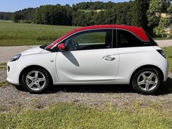 Weiß Gebraucht 2017 Opel Adam Unlimited Kleinwagen | 6.300 € (Fairer Preis)
