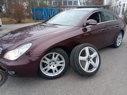 Rot Gebraucht 2007 Mercedes CLS320 Limousine | 4.499 € (Guter Preis)
