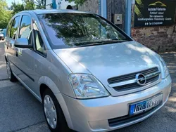 Silber Gebraucht 2004 Opel Meriva Enjoy Van / Kleinbus | 4.399 € (Etwas zu teuer)
