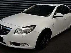 Weiß Gebraucht 2011 Opel Insignia Sport Limousine | 3.000 € (Superpreis)