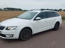 Weiß Gebraucht 2014 Skoda Octavia Ambition Kombi | 8.600 € (Fairer Preis)