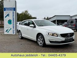 Weiß Gebraucht 2015 Volvo V60 Business Edition Kombi | 6.900 € (Guter Preis)