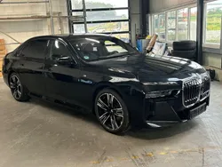 Carbonschwarz metallic Gebraucht 2024 BMW 740 M Sport Limousine | 98.900 € (Teuer)