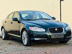 Grün Gebraucht 2010 Jaguar XF Premium Luxury Limousine | 8.990 € (Fairer Preis)