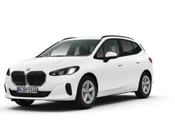 Weiß Gebraucht 2022 BMW 218 Active Tourer Van / Kleinbus | 23.930 € (Fairer Preis)
